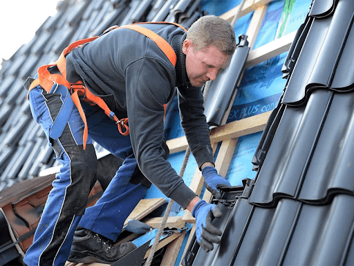 Wie Dachreparaturen das Erscheinungsbild Ihres Hauses Verbessern