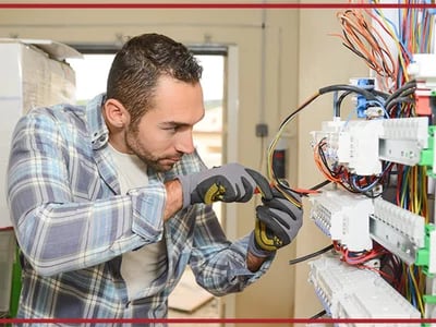 Wie die UVV Prüfung im Rahmen der DGUV V3 Prüfung Ihre elektrischen Anlagen vor Gefahren schützt